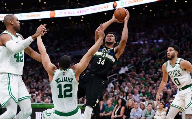 Μπόστον Σέλτικς - Μιλγουόκι Μπακς 107-110: Ο απίστευτος Γιάννης Αντετοκούνμπο έφερε το break