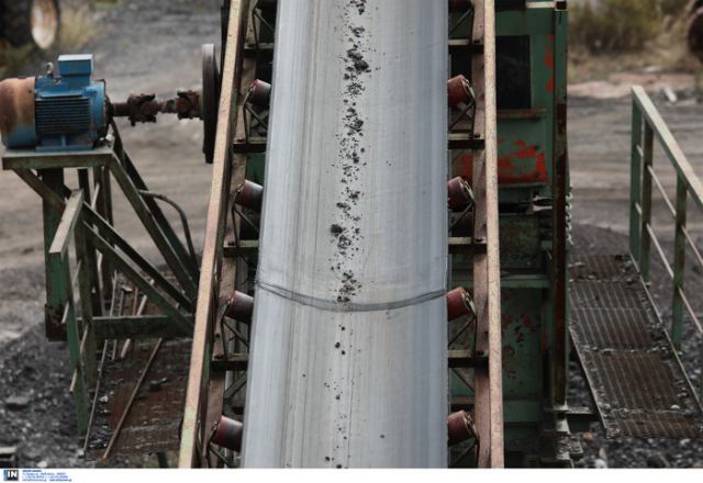 Μπούκαραν σε λατομείο και «έγδυσαν» όλα τα οχήματα