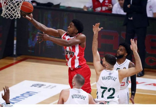 Παναθηναϊκός – Ολυμπιακός 62-68: «Άλωσε» το ΟΑΚΑ και «έπιασε» κορυφή