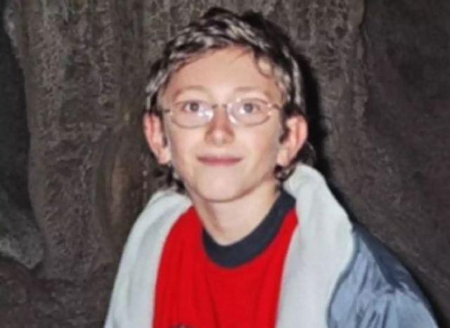 Υπόθεση Άλεξ: «Ίσως τον “έχτισαν”» – Νέες μαρτυρίες 16 χρόνια μετά – Τι λέει η μάνα