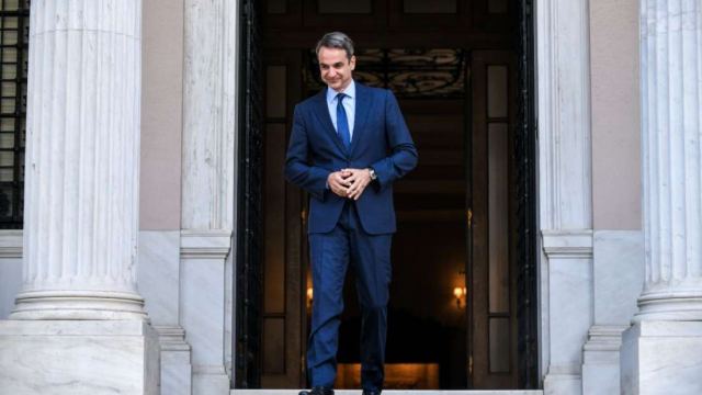 Μητσοτάκης: Πρώτα το Νταβός, μετά οι αποφάσεις για ανασχηματισμό