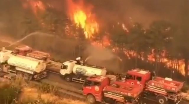 Τουρκία: Η φωτιά στη Μαρμαρίδα μαίνεται για τρίτη ημέρα - Δείτε φωτογραφίες και βίντεο