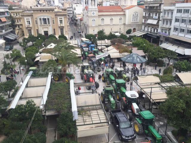 Λαμία: Έκλεισαν τα Cafe, ήρθαν τα τρακτέρ - ΦΩΤΟ