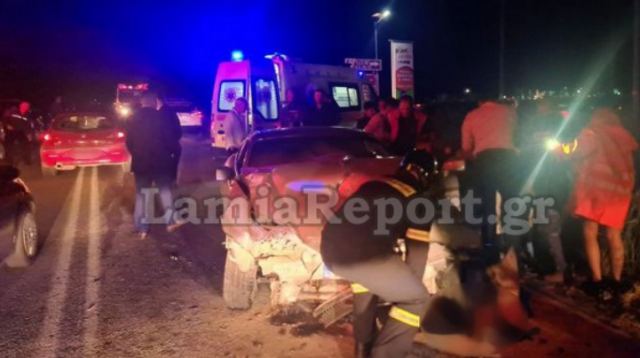 Λαμία: Ένας νεκρός και δύο τραυματίες σε σφοδρή σύγκρουση (ΒΙΝΤΕΟ-ΦΩΤΟ)