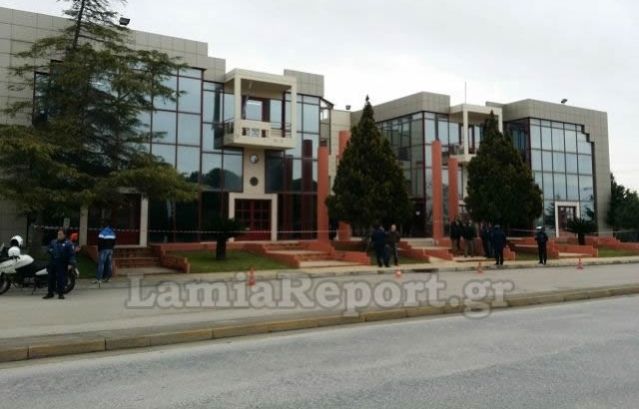 Λαμία: Τρύπωσε 