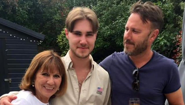 Τραγωδία στα Σπάτα - Νέο σενάριο από την Daily Mail: Ο Τζακ ξέχασε το κινητό του στο ελικόπτερο και γύρισε για να το πάρει