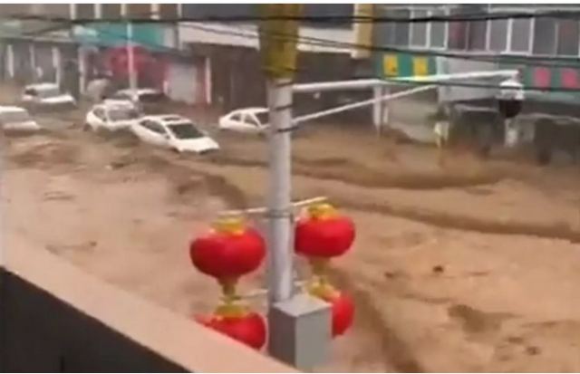 Κίνα: Τουλάχιστον 16 νεκροί και 36 αγνοούμενοι από σφοδρές πλημμύρες