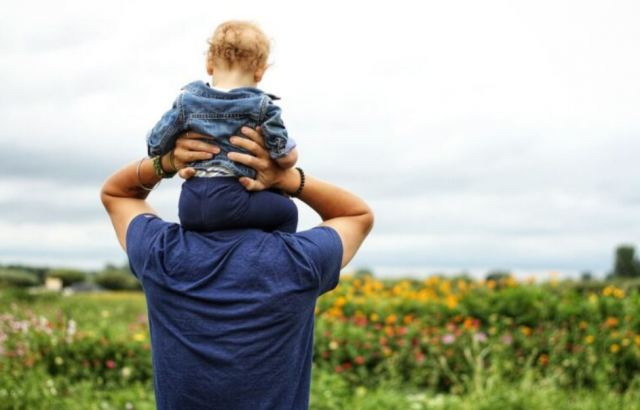 Γιορτή του Πατέρα: To Google Doodle τιμά τους μπαμπάδες όλου του κόσμου