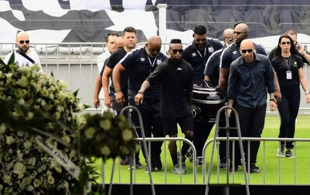 Πελέ: Ραγίζει καρδιές η ανάρτηση του γιου του πάνω από το φέρετρο – ΦΩΤΟ