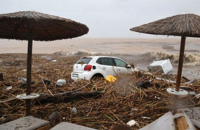 Καιρός – Κρήτη: Νέες εικόνες από το φονικό πέρασμα της κακοκαιρίας σε Αγία Πελαγία, Σητεία και Χανιά