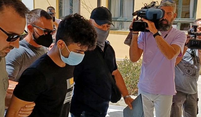 «Εγώ τη σκότωσα είπε στους αστυνομικούς» - Στον εισαγγελέα ο Πακιστανός αυτή την ώρα