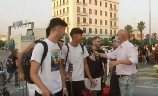 Νεαροί τρόλαραν τον Γιώργο Τσελίκα στον Πειραιά: «Χθες τεστάκι θετικό, δεν πειράζει θα κολλήσουμε έτσι κι αλλιώς στην Πάρο»