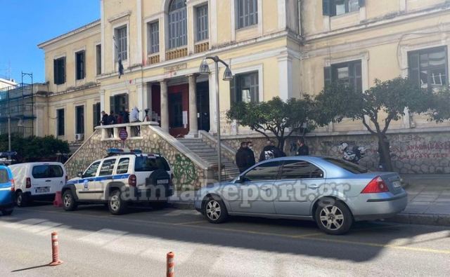 Λαμία: Προφυλακίστηκε ένα από τα βασικά μέλη της εγκληματικής οργάνωσης με τις απάτες