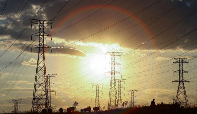 Ηλεκτρική ενέργεια: «Καλπάζει» πάνω από 360 ευρώ η τιμή της μεγαβατώρας