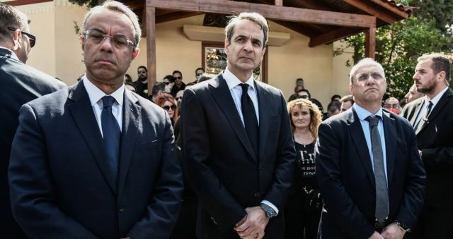 Στην κηδεία του 35χρονου μηχανοδηγού από το Λιανοκλάδι Πρωθυπουργός, Σταϊκούρας, Οικονόμου