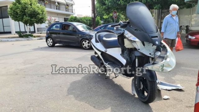 Λαμία: Τροχαίο με μηχανάκι σε διασταύρωση