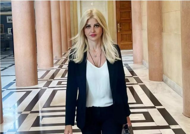 Έλενα Ράπτη: Ερωτευμένη ξανά – Η κοινή εμφάνιση με τον Γιάννη Μπρατάκο στη ΔΕΘ