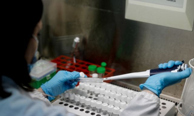 Κορωνοϊός: Σε επιφυλακή για τον μεταδοτικό «Αρκτούρο» - Τα συμπτώματα σε γονείς και παιδιά