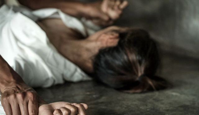 Βιασμός 29χρονης στο κέντρο της Αθήνας: Η Βουλγάρα προσπάθησε να διώξει τους αστυνομικούς