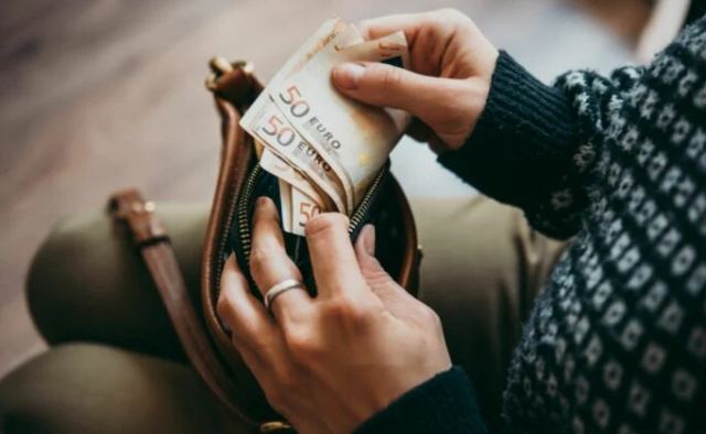 Κατώτατος μισθός: Το πιθανότερο σενάριο για το ποσοστό αύξησης - Αύριο η επίσημη εισήγηση Χατζηδάκη