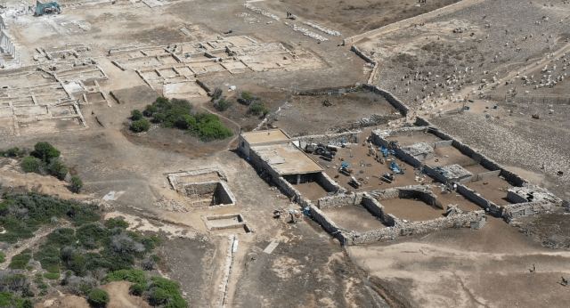 Ανασκαφές στο Δεσποτικό: Στο φως άγαλμα που παραπέμπει στο παιδί του Κριτίου