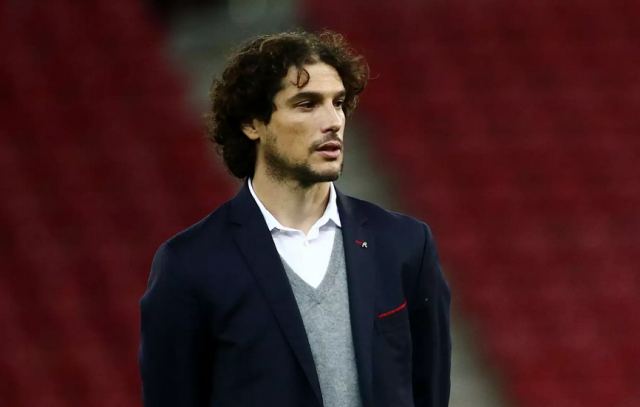 Η ΠΑΕ Ολυμπιακός ανακοίνωσε επίσημα το τέλος του Φρανσουά Μοντεστό