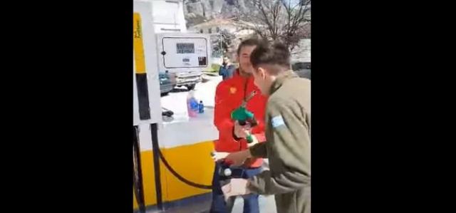 Το viral βίντεο με… μυρωδιά βενζίνης