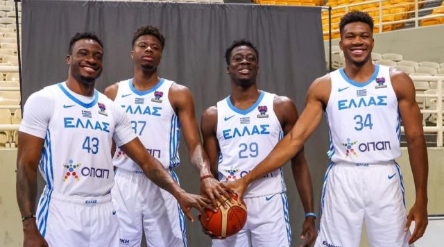 Γιάννης Αντετοκούνμπο: Όπισθεν ολοταχώς από τους Νιγηριανούς - «Τον αγαπάμε»