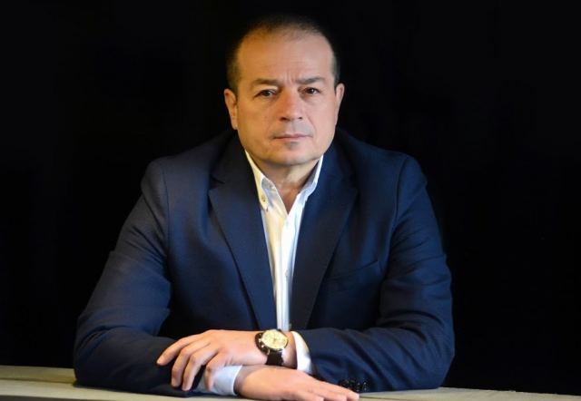 Προετοιμάζει επιστροφή στην κεντρική πολίτικη σκηνή ο Νίκος Σταυρογιάννης;