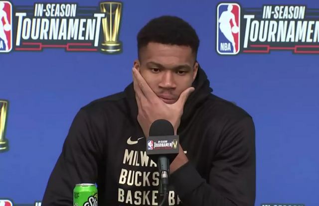 Γιάννης Αντετοκούνμπο: Σκληρή αυτοκριτική μετά την ήττα στα ημιτελικά του In Season Tournament.