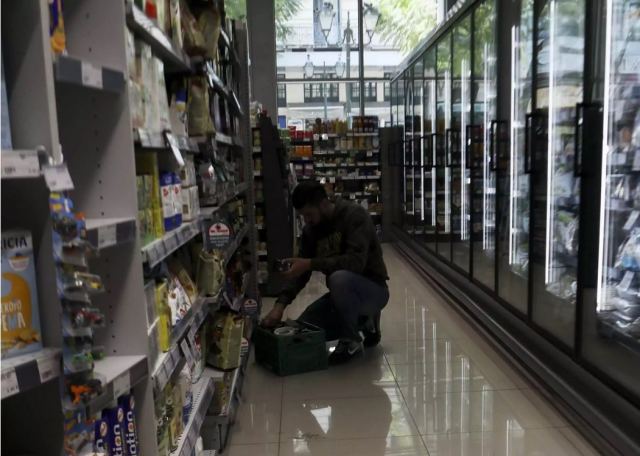 Δημοσκόπηση Metron analysis: Στις 8 μονάδες η διαφορά ΝΔ και ΣΥΡΙΖΑ – Τα 4 «αγκάθια» της κυβέρνησης