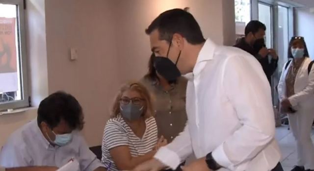 Στο Περιστέρι ψήφισε ο Αλέξης Τσίπρας