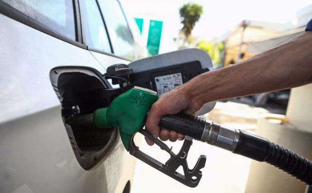 Επιδότηση καυσίμων: Έρχονται οι ανακοινώσεις για το fuel pass - Έως και 2,8 ευρώ η βενζίνη σε νησιά
