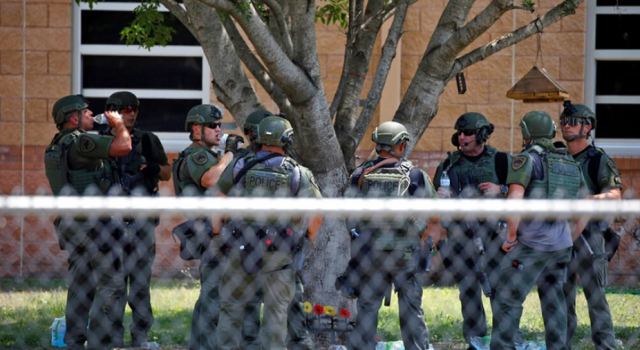 Μακελειό στο Τέξας: «Μεγάλη αποτυχία η διαχείριση από την αστυνομία»