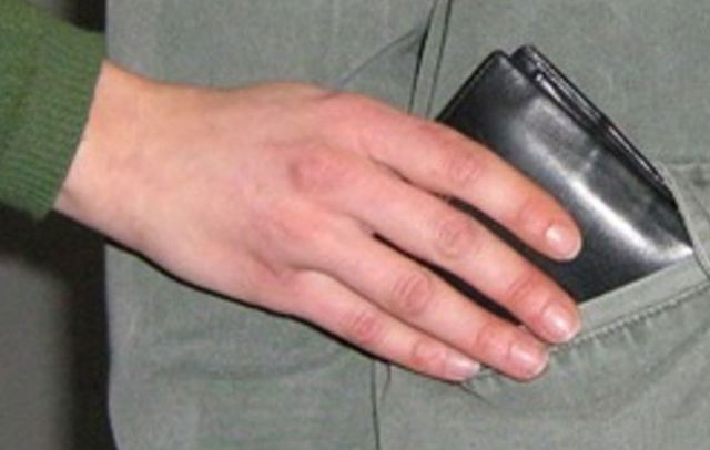 Στυλίδα: Ανήλικος πορτοφολάς είχε βάλει στόχο τα γεροντάκια