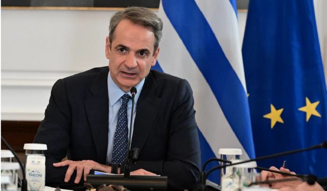 Μάχη σε δυο μέτωπα για την κυβέρνηση - Η πάταξη της ακρίβειας και ο οδικός χάρτης για το 2025 που θα περάσει μέσω ΔΕΘ