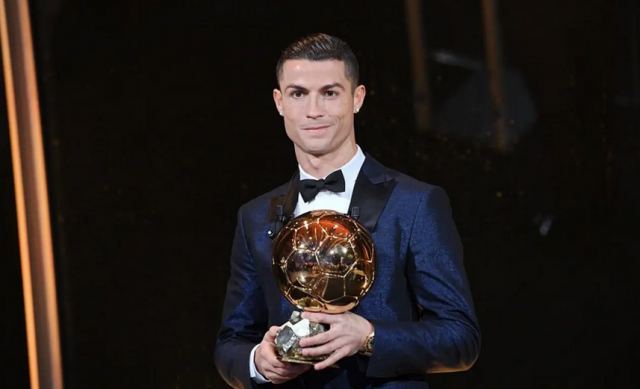 Κριστιάνο Ρονάλντο: Δημοπρατήθηκε μία «Χρυσή Μπάλα» του για φιλανθρωπικό σκοπό