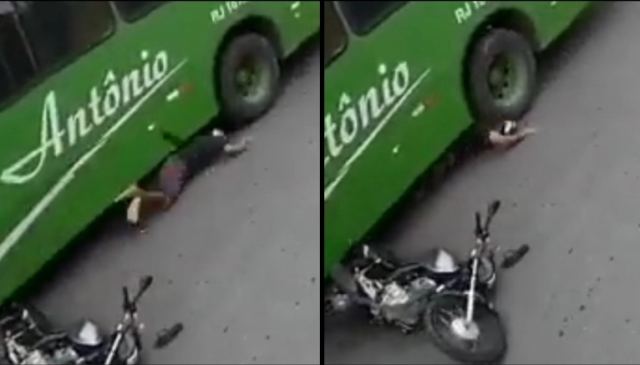 Απίστευτο βίντεο με οδηγό μηχανής: Του πάτησε το κεφάλι λεωφορείο, αλλά τον έσωσε το κράνος (ΒΙΝΤΕΟ)