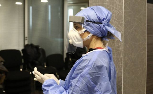 Κορωνοϊός: 15.869 κρούσματα σήμερα, με 3.127 επαναλοιμώξεις - Στους 95 οι διασωληνωμένοι, 14 νέοι θάνατοι