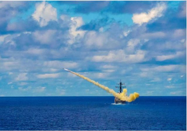 Πόλεμος στην Ουκρανία: Ρωσικό μεταγωγικό πλοίο βυθίστηκε μετά από χτύπημα από πυραύλους Harpoon