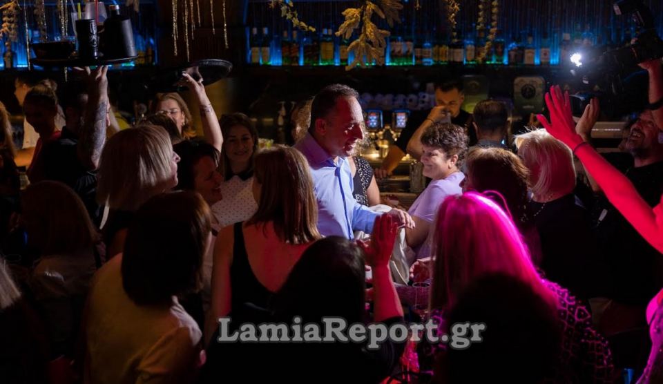 Τι Γυναικο... συρροή ήταν αυτή στο Ukiyo? - Δείτε πλούσιο φωτορεπορτάζ