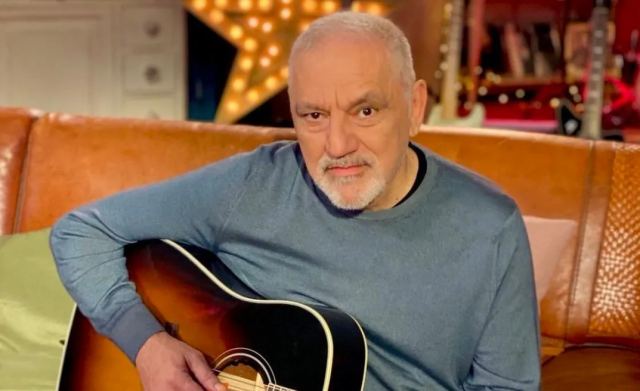 Ο Νίκος Πορτοκάλογλου ξεκαθαρίζει πως «το Μουσικό Κουτί δεν κόπηκε από την ΕΡΤ»