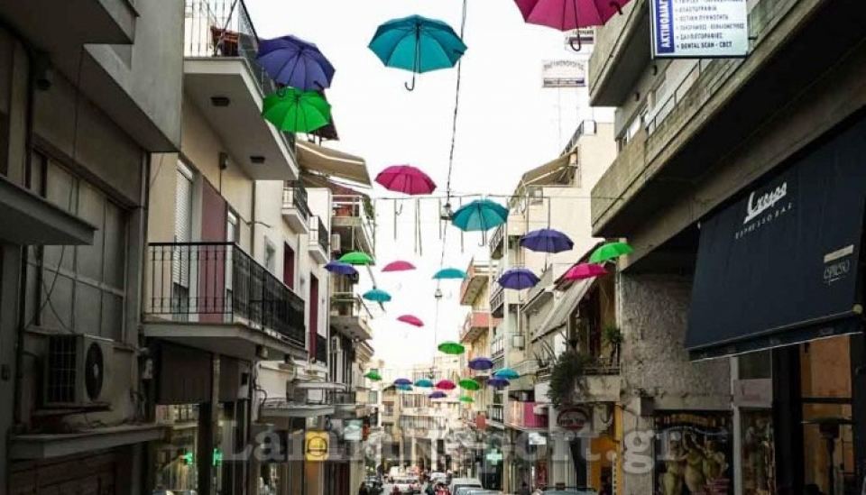 Γέμισε χρώμα και στυλ η οδός Χατζοπούλου στη Λαμία!