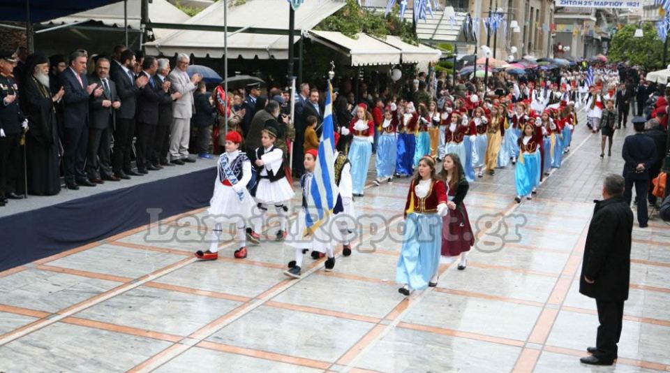 Η παρέλαση της 25ης Μαρτίου στη Λαμία - ΦΩΤΟΡΕΠΟΡΤΑΖ