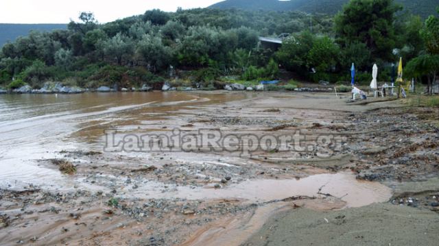 Βαθύκοιλο: Ποιος ευθύνεται για την καταστροφή της όμορφης παραλίας; (ΒΙΝΤΕΟ)