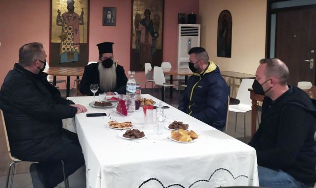 Στο τραπέζι με τους εργαζομένους της ΛΑΡΚΟ ο Μητροπολίτης Φθιώτιδος