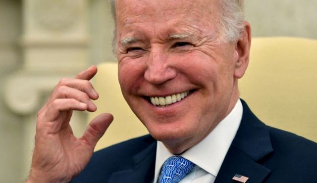 Γραβάτα με την ελληνική σημαία φόρεσε ο Μπάιντεν στη συνάντηση με Μητσοτάκη