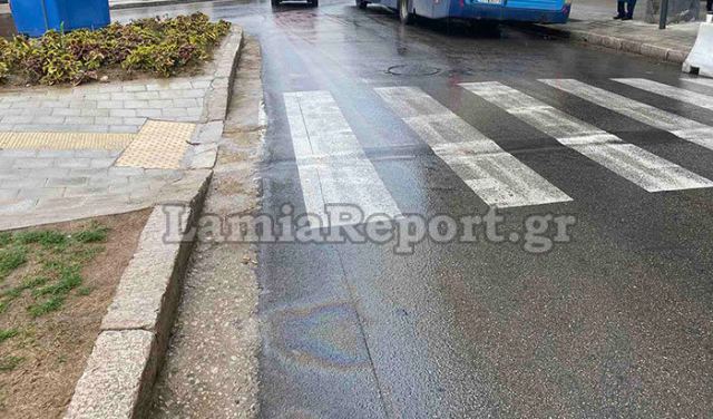 Λαμία: Οδηγοί και πεζοί προσοχή! Πετρέλαιο στο οδόστρωμα