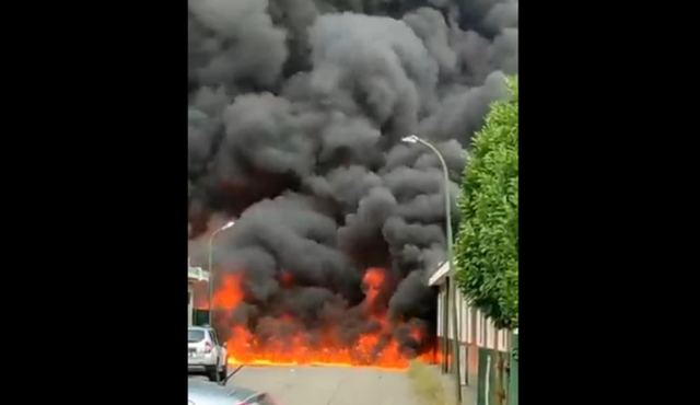 Ιταλία: Μεγάλη φωτιά σε εταιρεία έξω από το Μιλάνο - Έξι τραυματίες, οι δύο σοβαρά