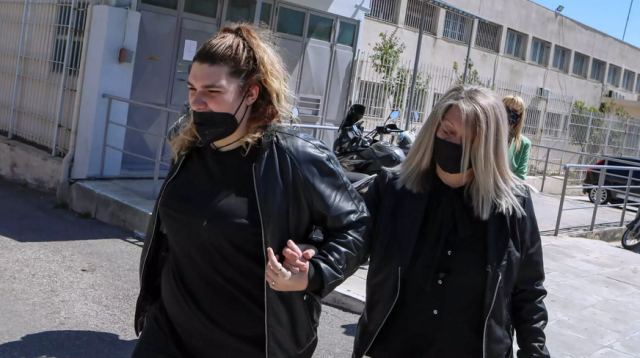 Πέντε ώρες κατέθετε στο Ανθρωποκτονιών η μητέρα της Ρούλας Πισπιρίγκου